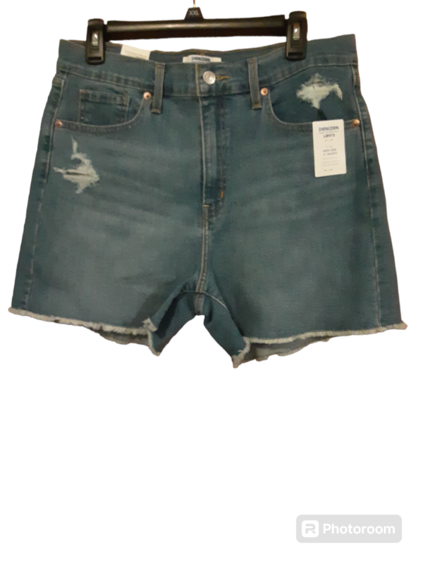 Women's shorts by Denizen From Levi's (size 14 | W32)