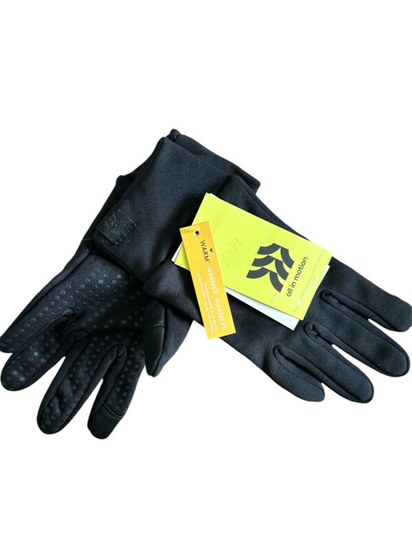 All in motion black kids gloves. Size: 4/7