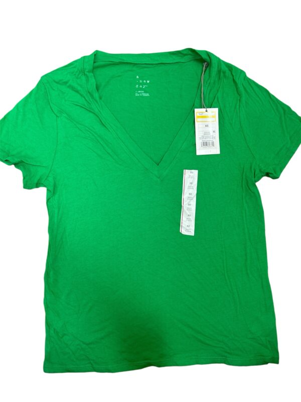 A new day short sleeve green shirt. Size XS