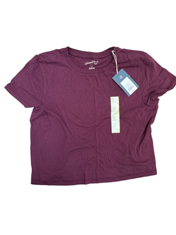 universal threads maroon crop top. Size Small